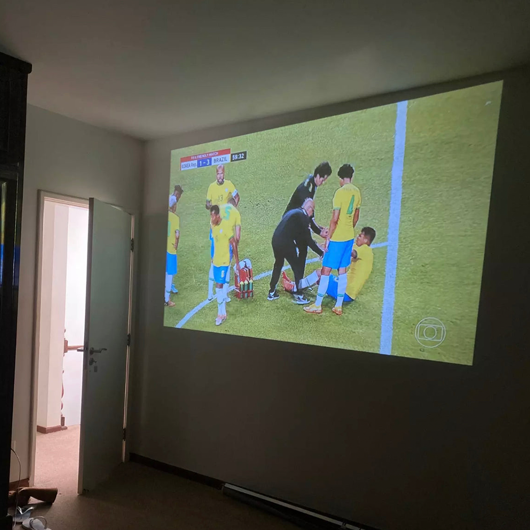 Ultra HD Mini Projector